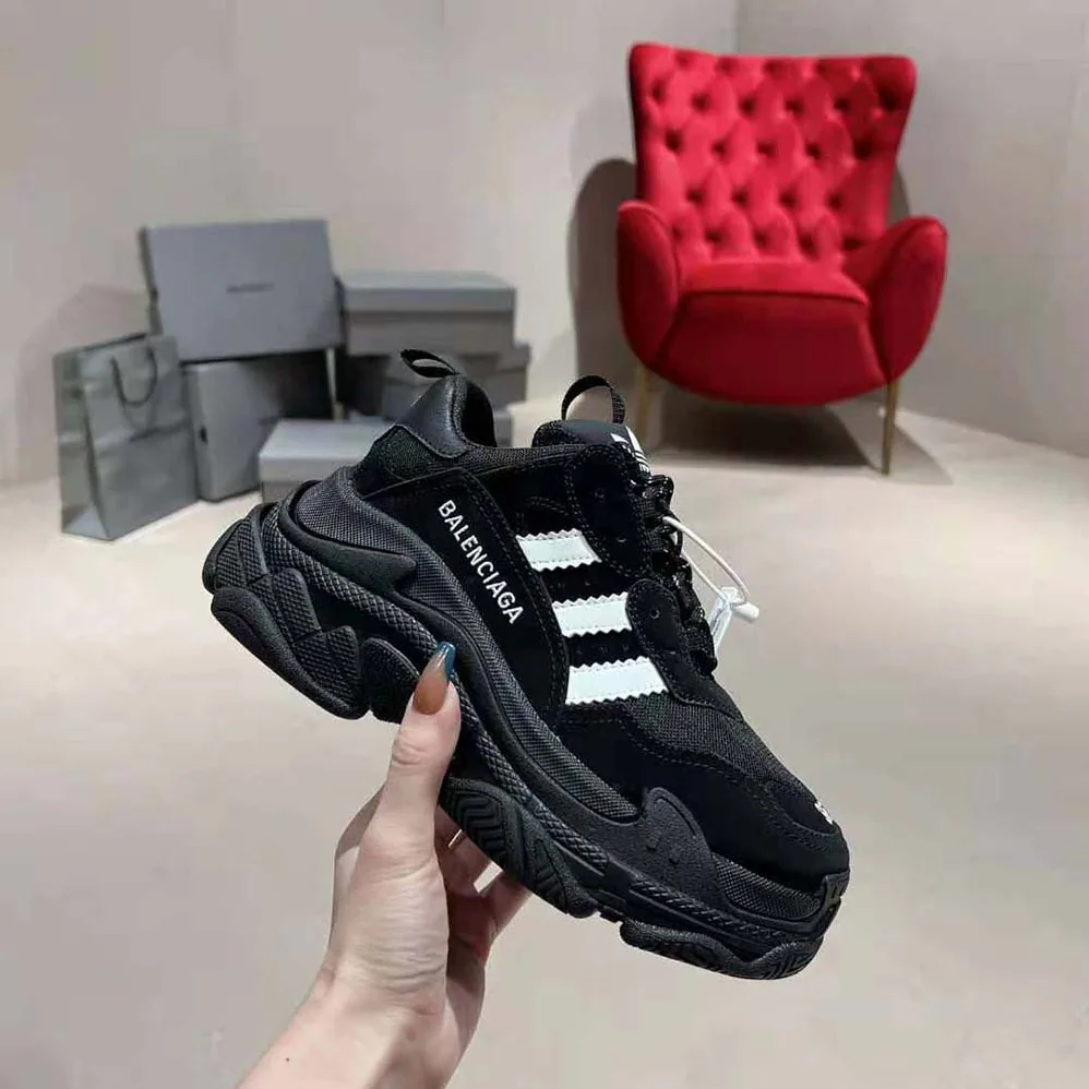 Balenciaga Balenciaga / Adidas Triple S Sneaker in Black for Unisex Balenciaga Balenciaga / Adidas Triple S Sneaker in Black for Unisex