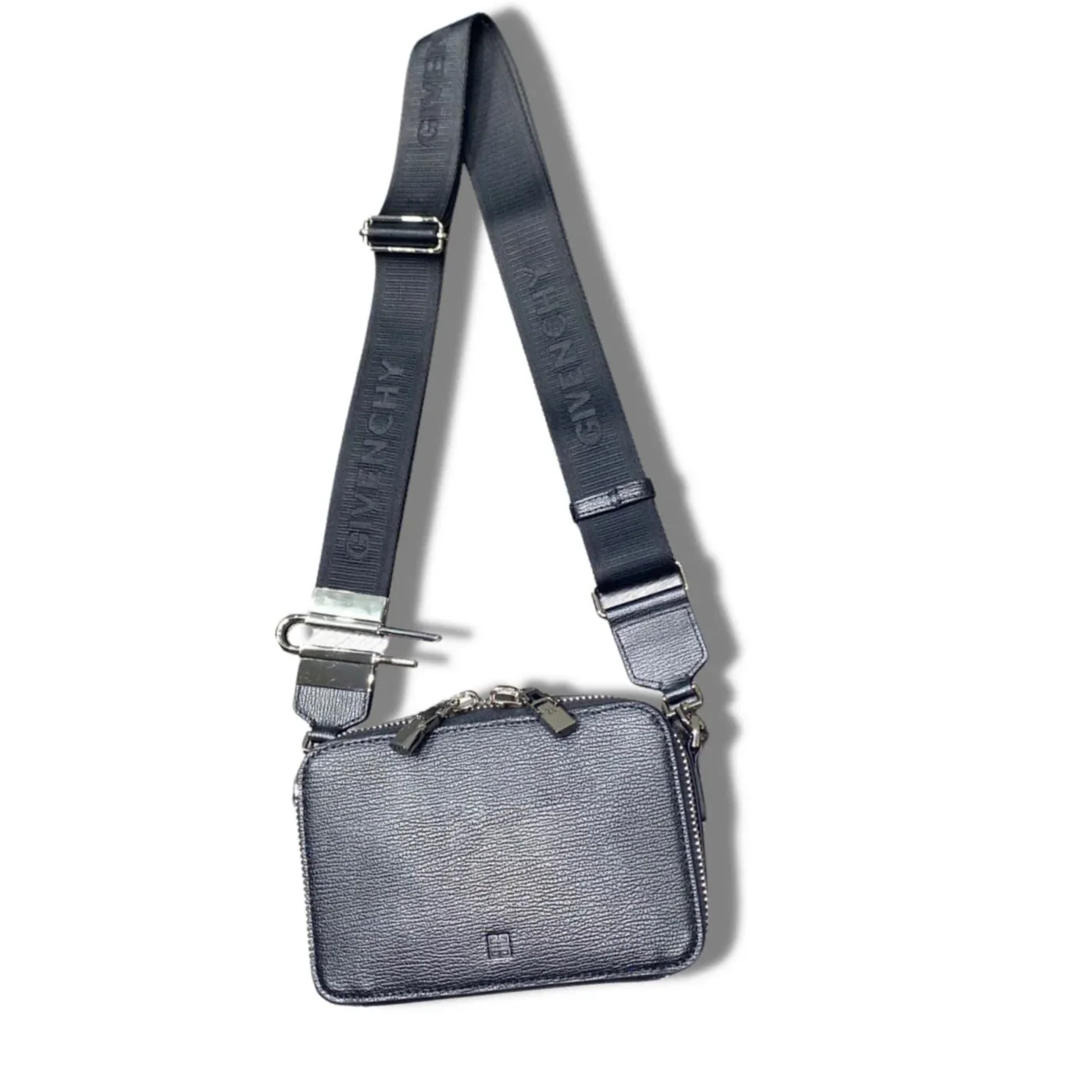 Givenchy Antigona Grained Camera Bag Black /
