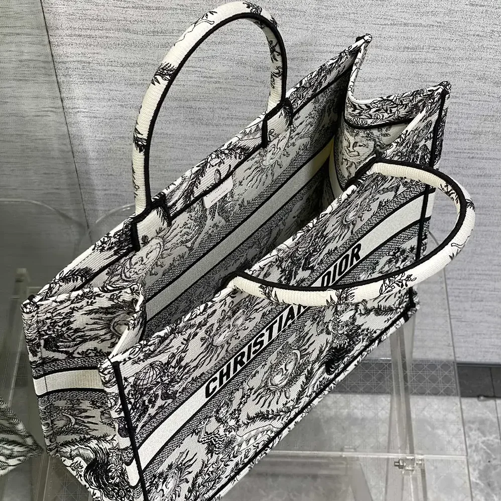 Dior Large Dior Book Tote White and Black Toile de Jouy Soleil Embroidery for Women Dior Large Dior Book Tote White and Black Toile de Jouy Soleil Embroidery for Women