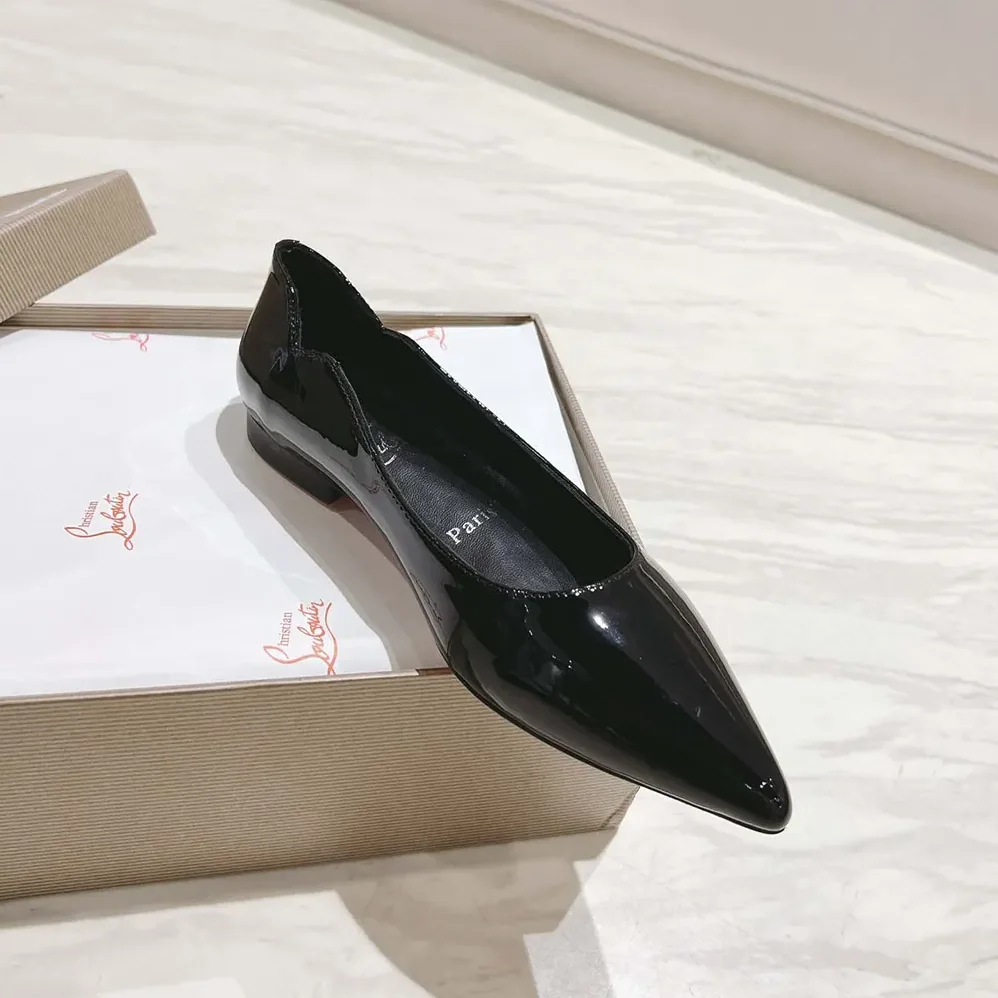 Christian Louboutin Hot Chickita Ballerinas Patent Calf Leather for Women in Black Christian Louboutin Hot Chickita Ballerinas Patent Calf Leather for Women in Black