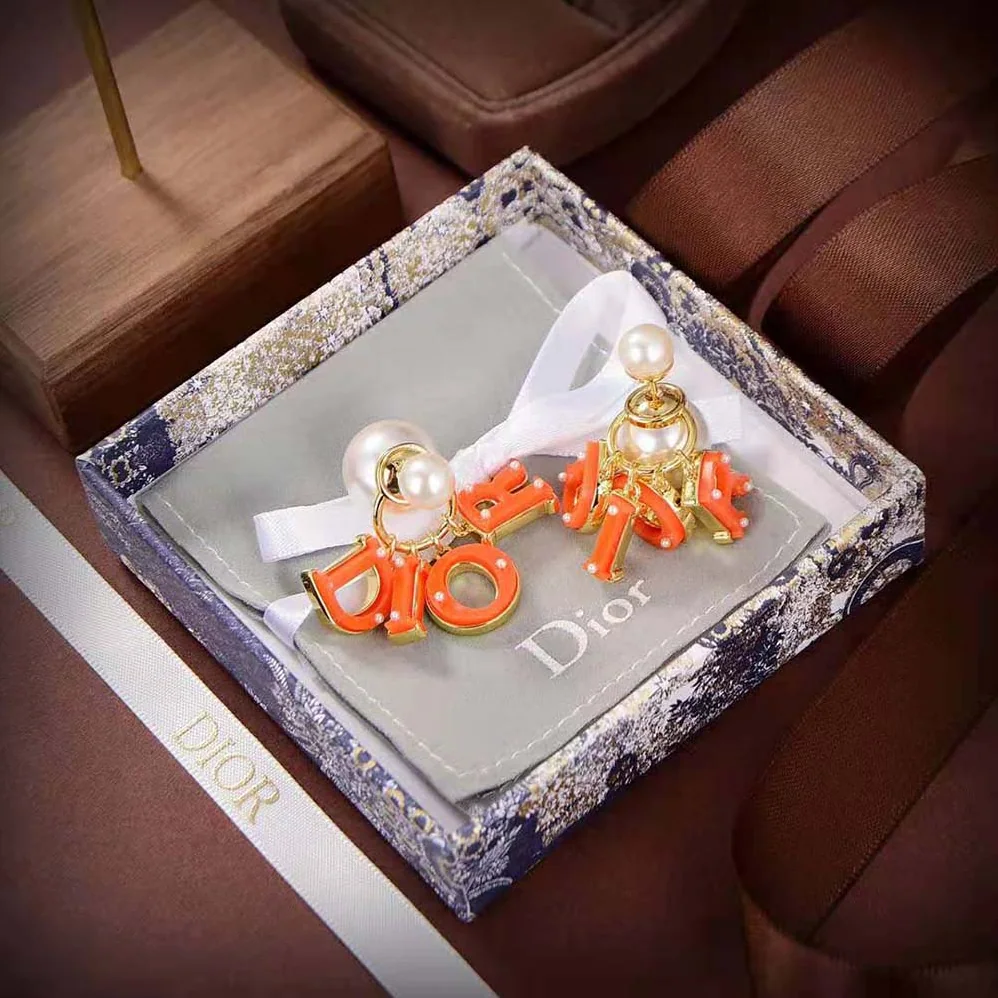 Dior Tribales Earring Gold-Finish Metal and White Resin Pearls for Women Dior Tribales Earring Gold-Finish Metal and White Resin Pearls for Women