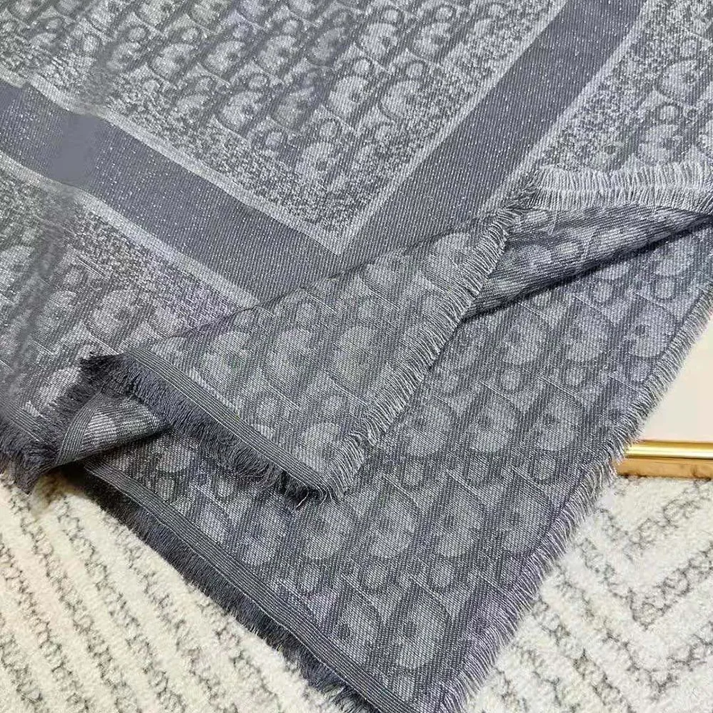 Dior Oblique Shawl Gray Silk Blend with Metallic Thread for Unisex Dior Oblique Shawl Gray Silk Blend with Metallic Thread for Unisex