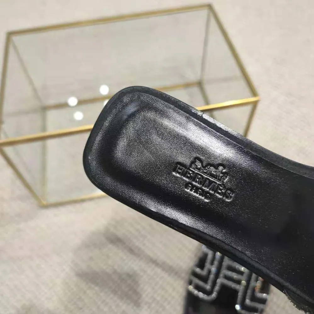 Hermes Oran Sandal in Suede Goatskin for Women in Black
