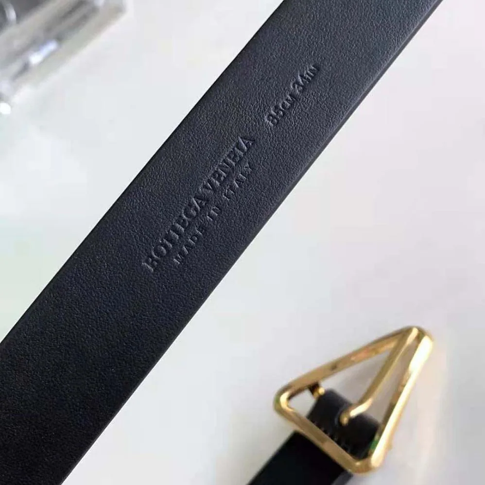 Bottega Veneta Grasp Belt in Calfskin Leather for Women in Black Bottega Veneta Grasp Belt in Calfskin Leather for Women in Black