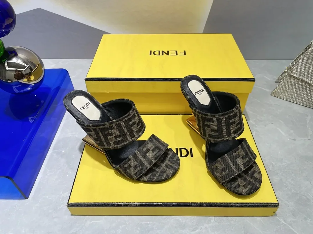 Fendi First Brown High in Heeled Sandals Fendi First Brown High in Heeled Sandals