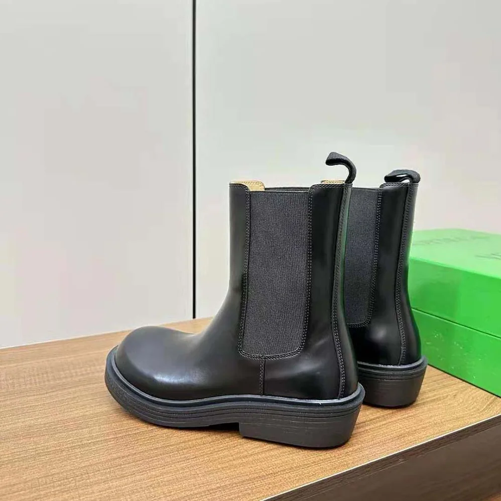 Bottega Veneta Fireman Chelsea Ankle Boot for Women in Black Bottega Veneta Fireman Chelsea Ankle Boot for Women in Black