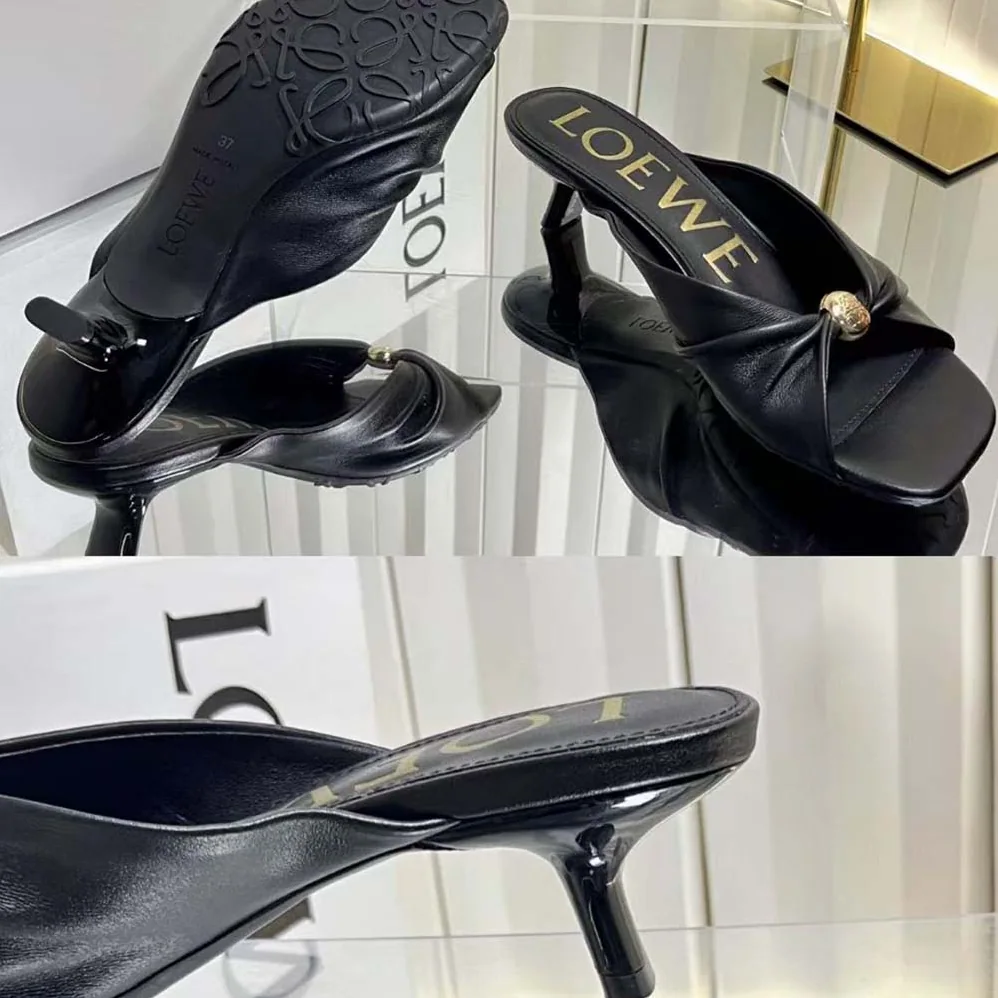Loewe Pebble Soft Slide in Nappa Lambskin for Women in Black Loewe Pebble Soft Slide in Nappa Lambskin for Women in Black