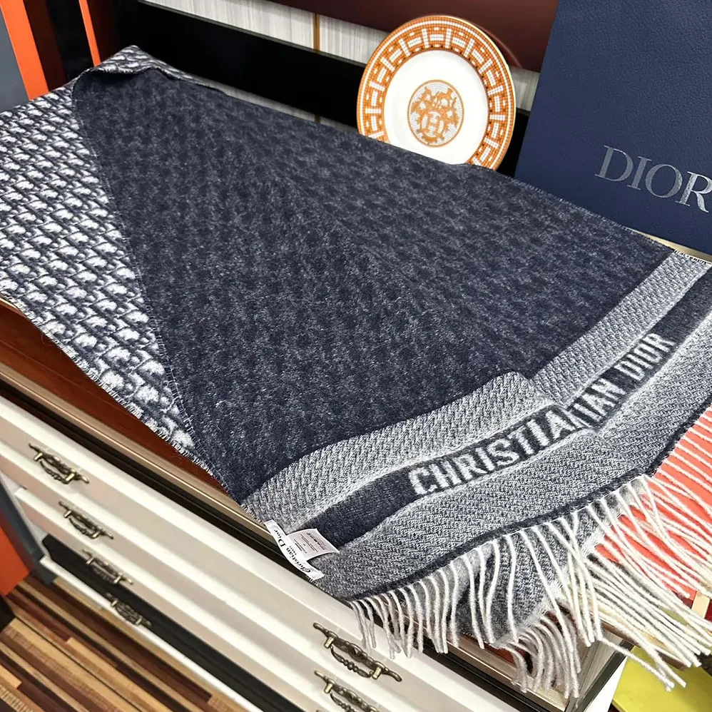 Dior Oblique Scarf Ecru and Navy Blue Cashmere for Unisex Dior Oblique Scarf Ecru and Navy Blue Cashmere for Unisex