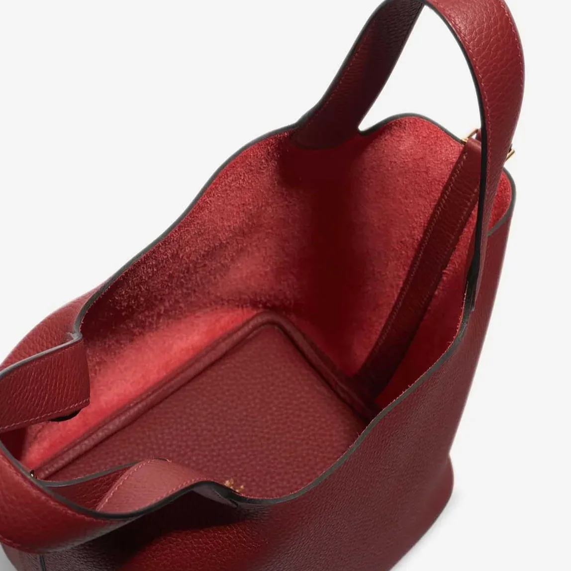 Hermes Picotin 18 Taurillon Clemence Rouge H Top Handle Bag in Red Gold Hardware