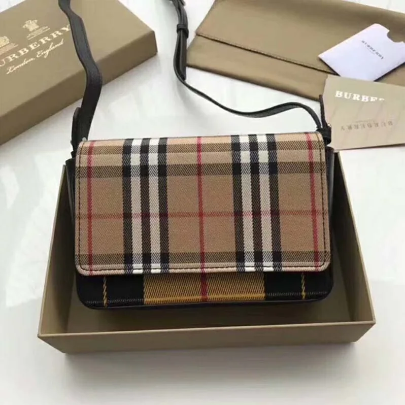 Burberry Vintage Check and Leather Wallet with Detachable Strap for Women