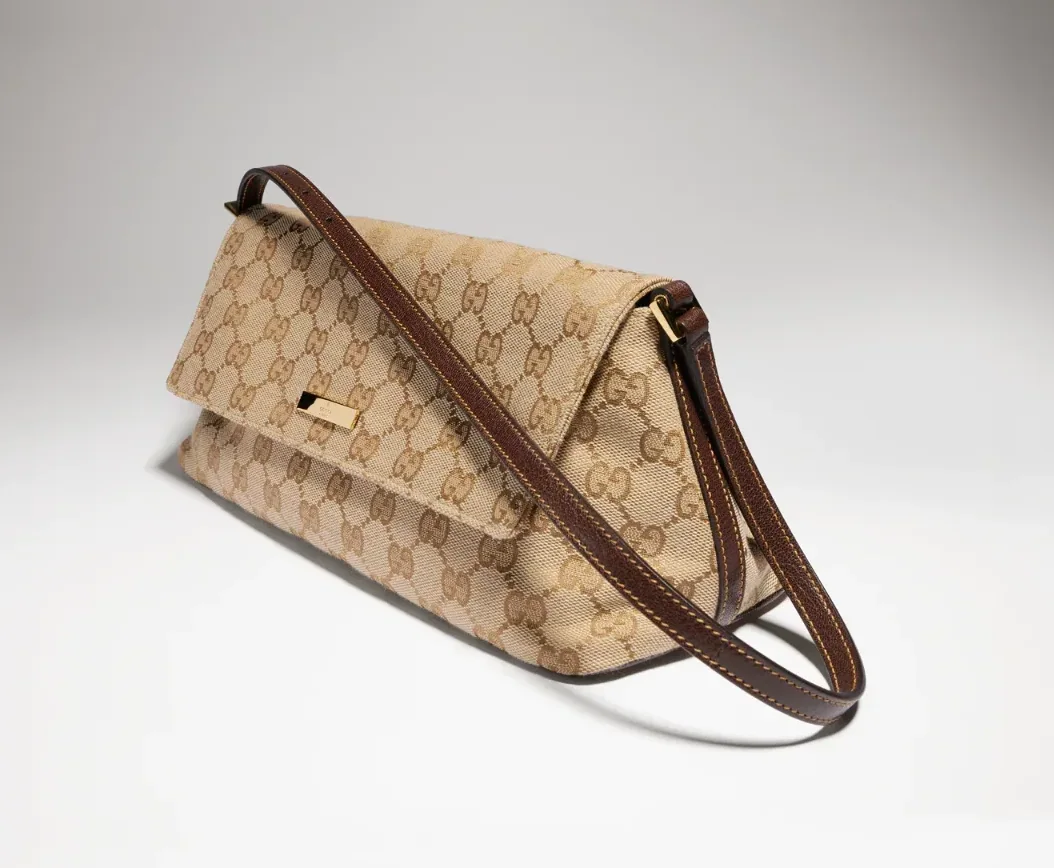 Gucci Madison Medium Shoulder Bag / Sand/ Dark Brown Gold Hardware