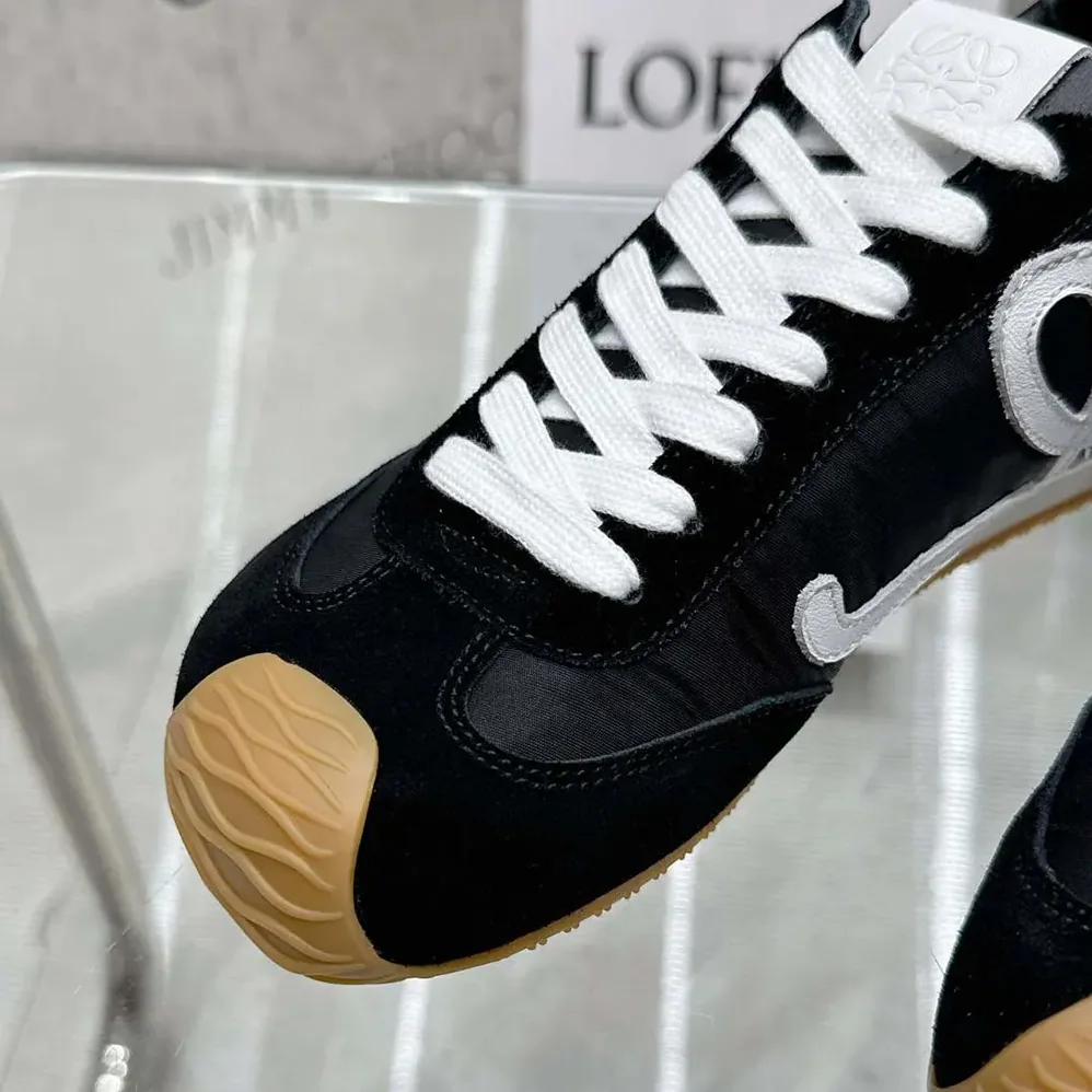 Loewe Ballet Runner 2.0 in Nylon and Calfskin for Unisex in Black Loewe Ballet Runner 2.0 in Nylon and Calfskin for Unisex in Black