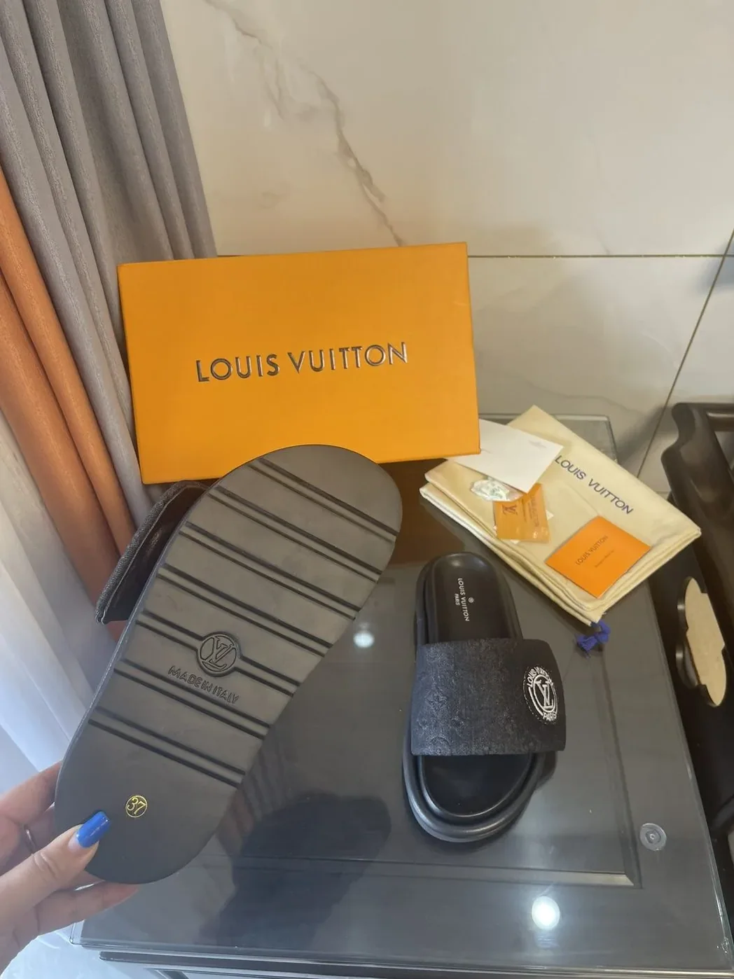 Louis Vuitton Pool Pillow Comfort Flat Mule Black for Women Louis Vuitton Pool Pillow Comfort Flat Mule Black for Women