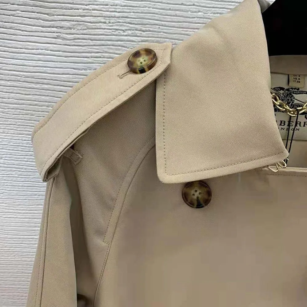 Burberry Kensington Heritage Trench Coat for Men