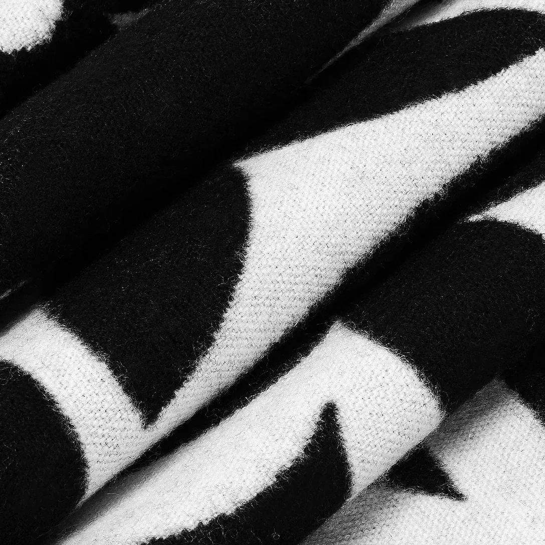 Louis Vuitton LV Medallion Scarf Black /