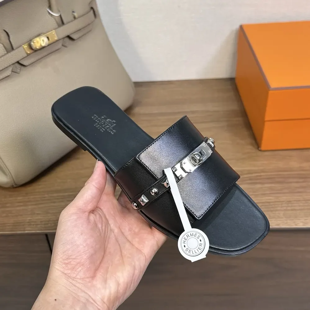 Hermes Giulia Sandal for Unisex in Black