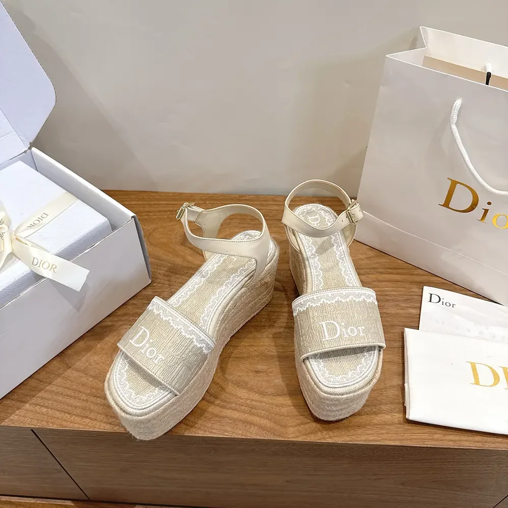 Dior Dentelle Wedge Sandal Trench Dior Oblique Embroidered Cotton and White Lace for Women Dior Dentelle Wedge Sandal Trench Dior Oblique Embroidered Cotton and White Lace for Women