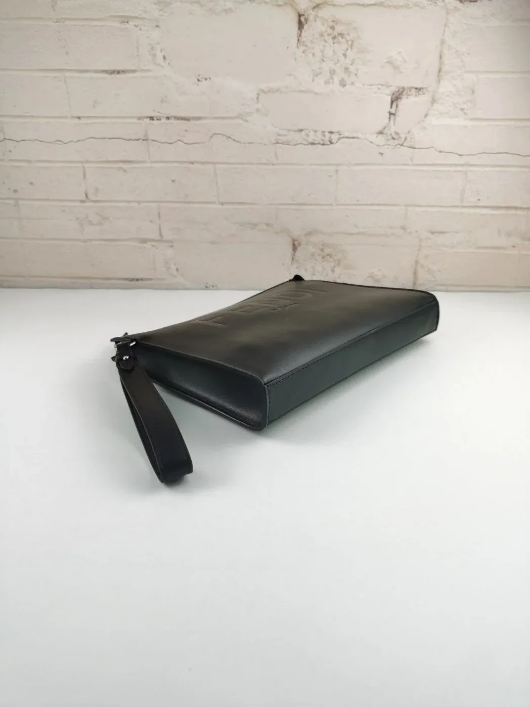Fendi Flat Pouch In Black / FF 7VA491AFBFF0GXN Fendi Flat Pouch In Black / FF 7VA491AFBFF0GXN