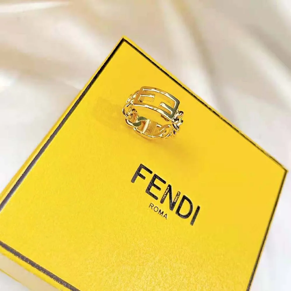 Fendi Baguette Chain Gold for Women in Colored Ring Fendi Baguette Chain Gold for Women in Colored Ring