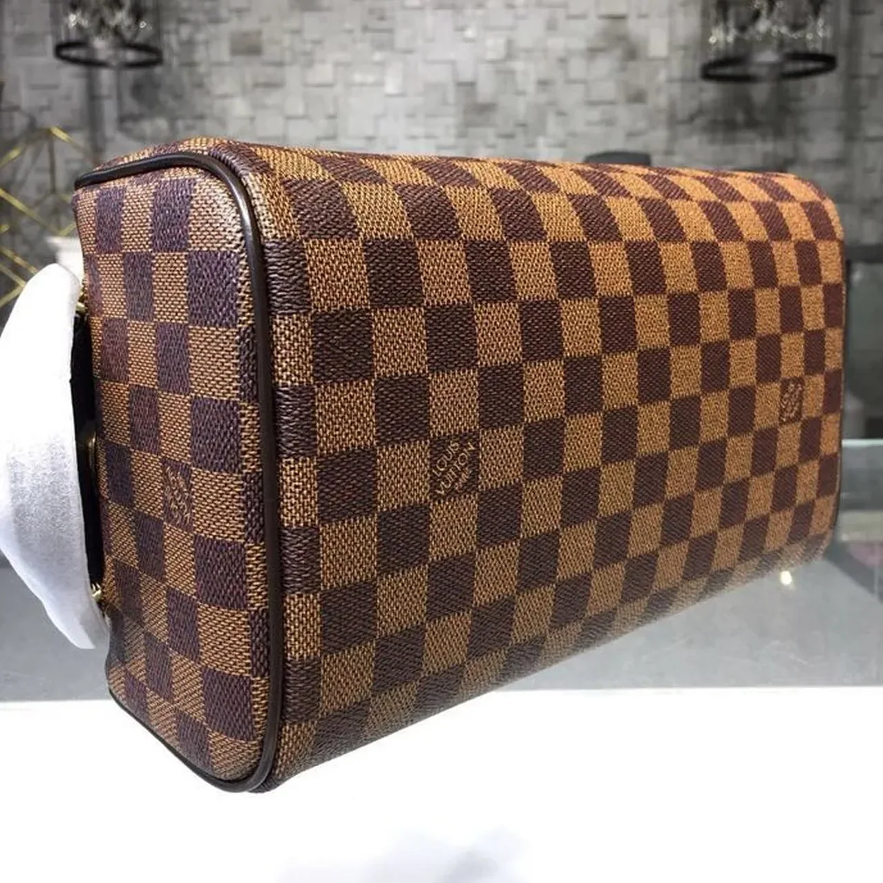 Louis Vuitton King Size Toiletry Damier Ebene Canvas, Travel Bags / LV Louis Vuitton King Size Toiletry Damier Ebene Canvas, Travel Bags / LV