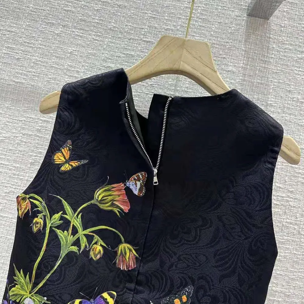 Dolce Gabbana D&G Rabbit-Print Brocade A for Women in Line Dress Dolce Gabbana D&G Rabbit-Print Brocade A for Women in Line Dress