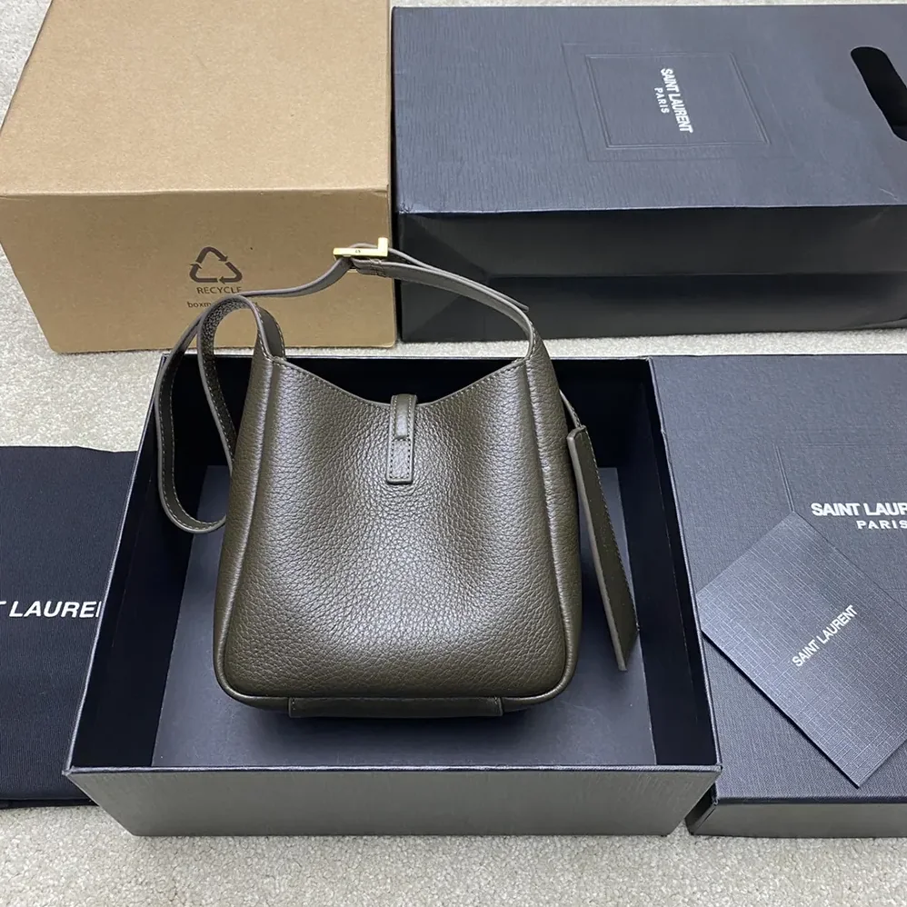 Saint Laurent YSL Le 5 à 7 Supple Baby in Grained Leather for Women in Dark Green