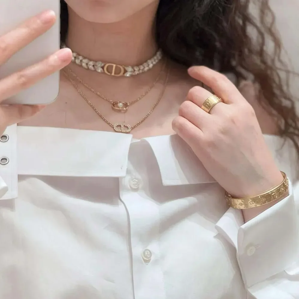 Dior 30 Montaigne Prestige Choker Gold-Finish Metal and Silver for Women in Tone Crystals Dior 30 Montaigne Prestige Choker Gold-Finish Metal and Silver for Women in Tone Crystals