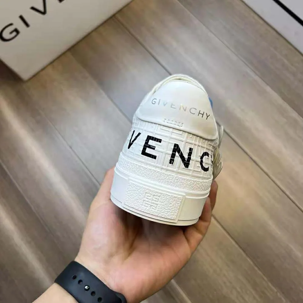 Givenchy Oswald City Sport Sneakers in Leather for Unisex in White