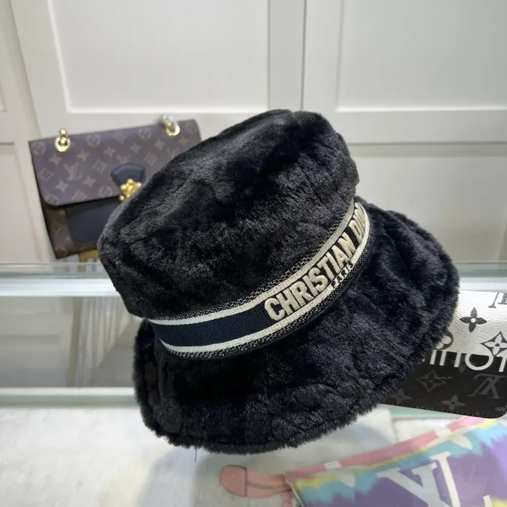 Dior D-Bobby Cannage Small Brim Bucket Hat Black Shearling for Unisex Dior D-Bobby Cannage Small Brim Bucket Hat Black Shearling for Unisex