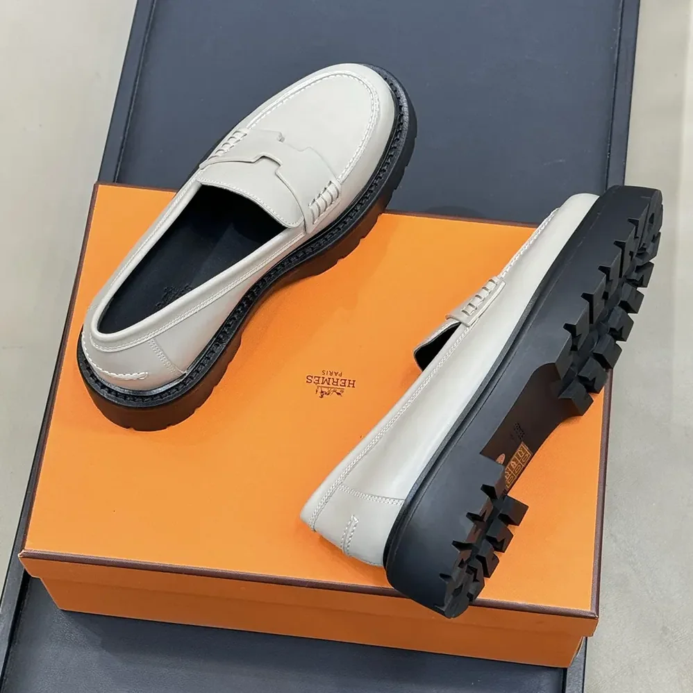 Hermes Klement Loafer in Calfskin for Women in Gray Hermes Klement Loafer in Calfskin for Women in Gray