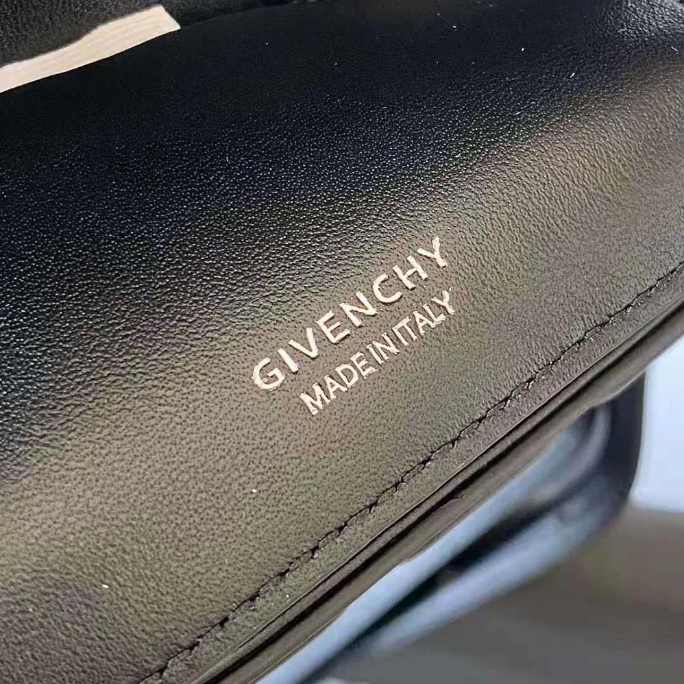 Givenchy Small 4g Bag in 4g Patent Leather for Women in Black