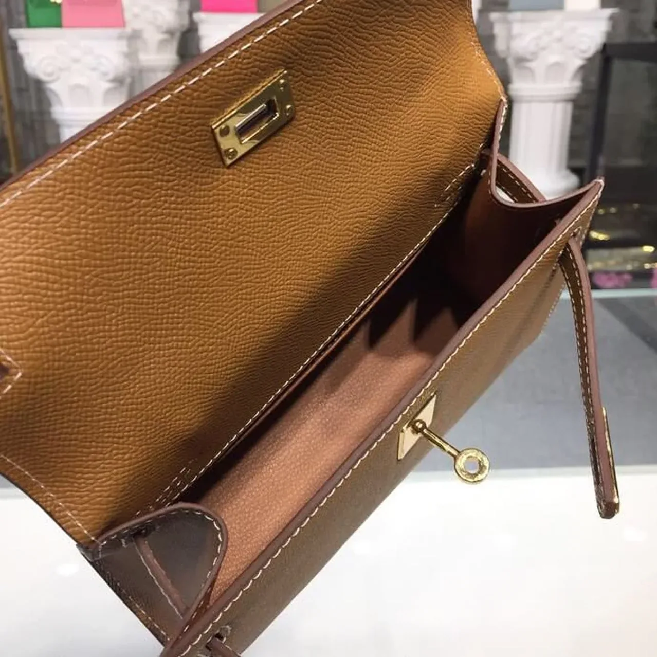 Hermes Mini Kelly KP Pochette Gold Gold Toned Hardware / Hermes Mini Kelly KP Pochette Gold Gold Toned Hardware /