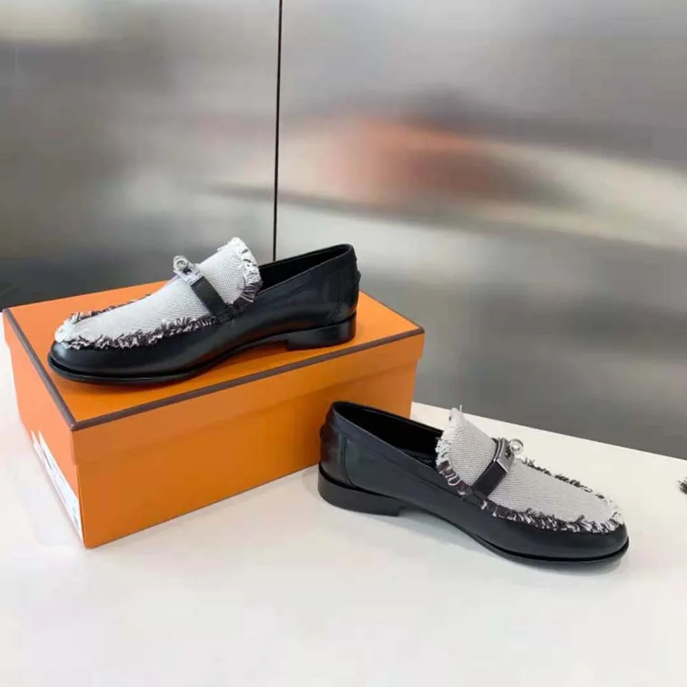 Hermes Destin Loafer in Calfskin Leather for Women in Black Hermes Destin Loafer in Calfskin Leather for Women in Black