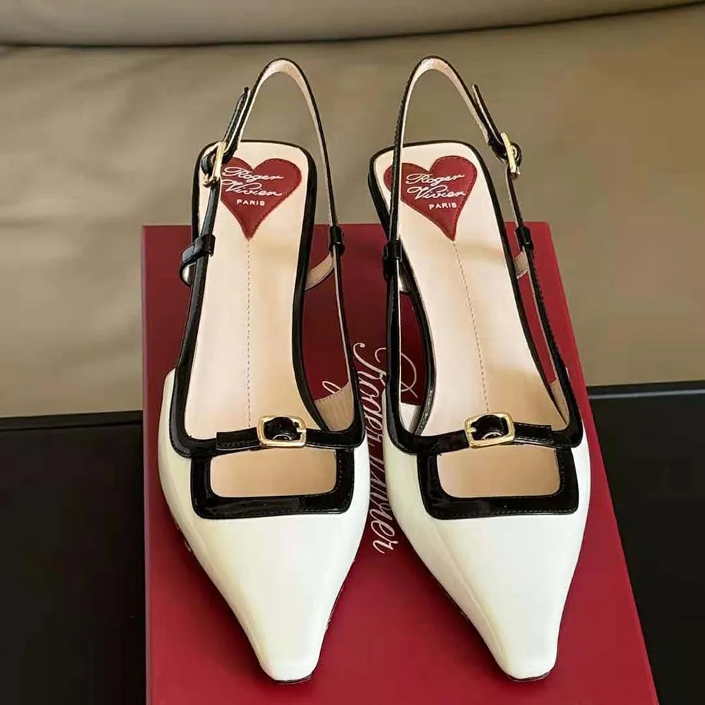 Roger Vivier Viv' Canard Slingback Pumps in Patent Leather for Women in Black Roger Vivier Viv' Canard Slingback Pumps in Patent Leather for Women in Black