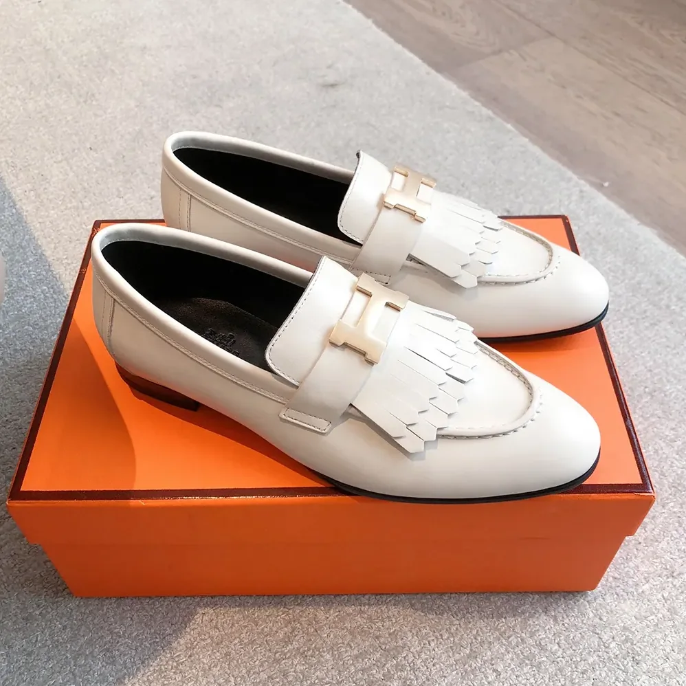 Hermes Royal loafer in Calfskin for Women in White Hermes Royal loafer in Calfskin for Women in White