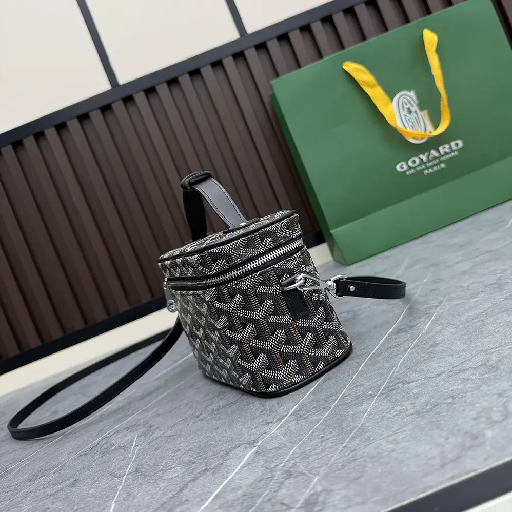Goyard Muse Mini Vanity for Unisex in Black Goyard Muse Mini Vanity for Unisex in Black