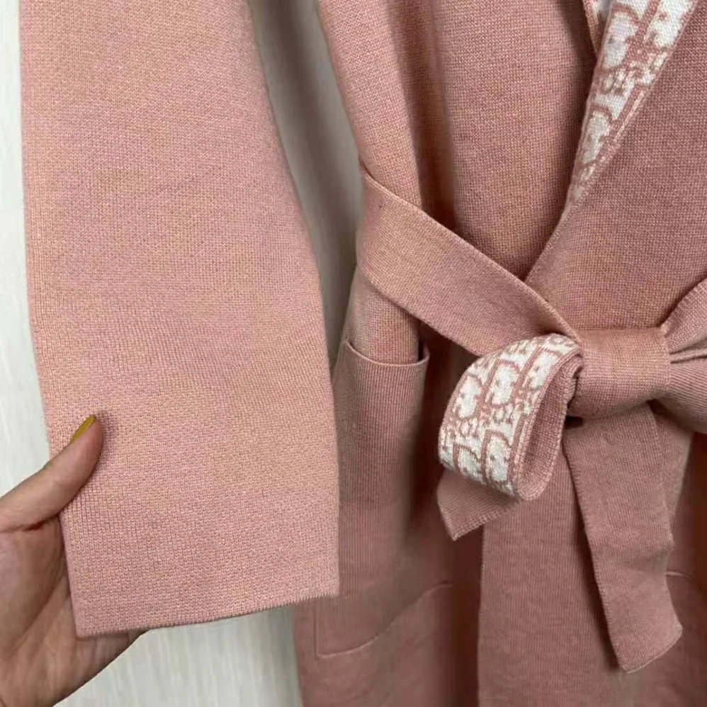 Dior Cropped Coat with Hood and Belt Rose Des Vents Double for Women in Sided Wool Dior Cropped Coat with Hood and Belt Rose Des Vents Double for Women in Sided Wool