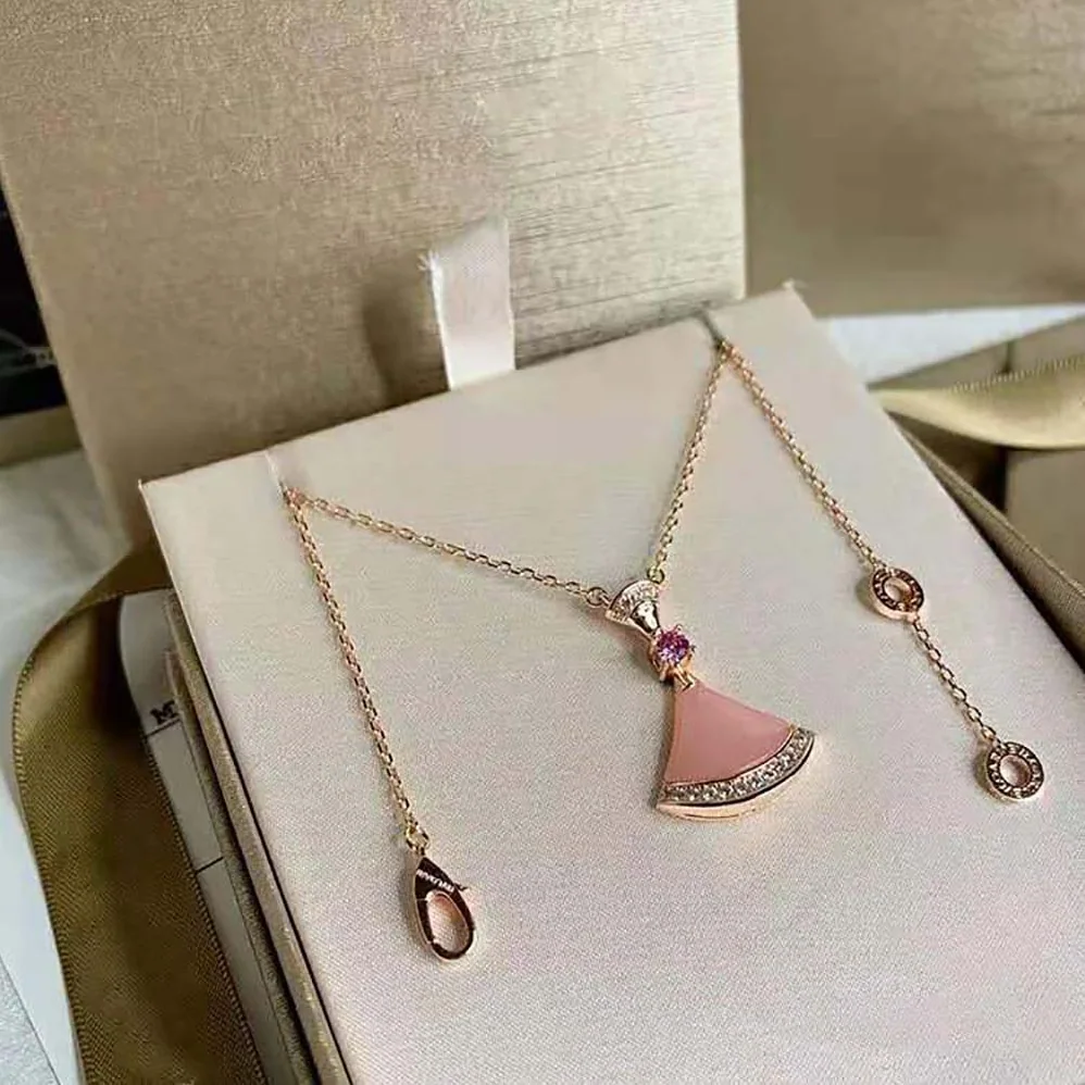 Bvlgari Divas Dream Necklace in 18 KT Rose Gold for Women Bvlgari Divas Dream Necklace in 18 KT Rose Gold for Women