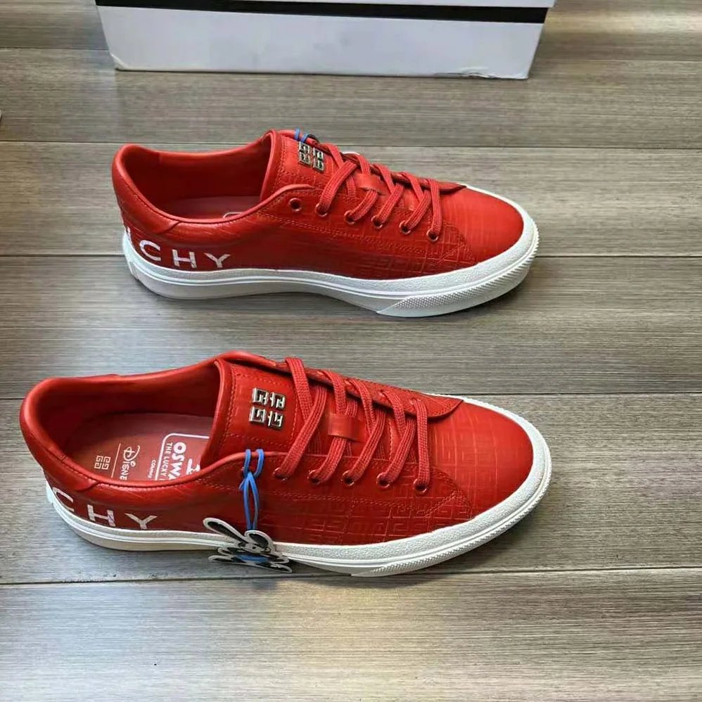 Givenchy Oswald City Sport Sneakers in Leather for Unisex in Red Givenchy Oswald City Sport Sneakers in Leather for Unisex in Red