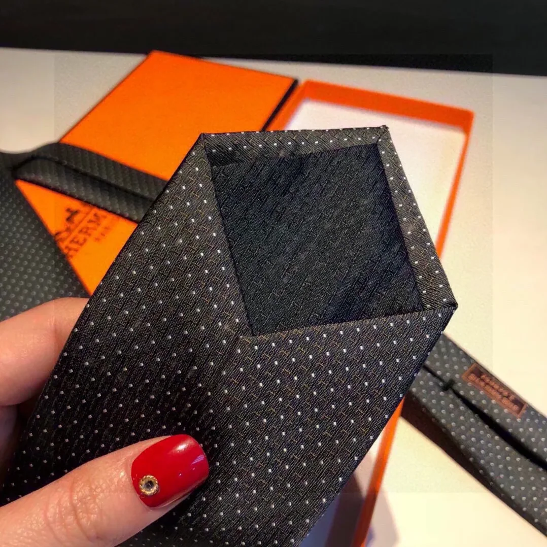 Hermes Tie 7 Faconnee New H Tie Noir Hermes Tie 01 for Men's