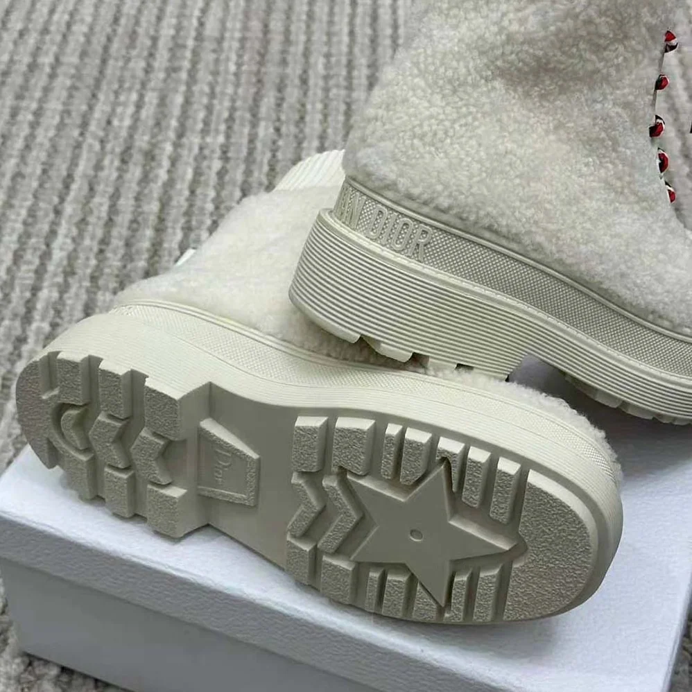 Dior Hike Ankle Boot White Calfskin and Shearling for Women Dior Hike Ankle Boot White Calfskin and Shearling for Women
