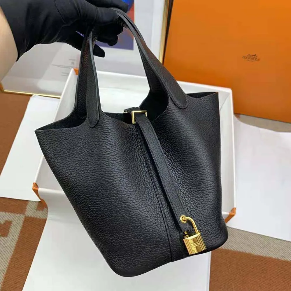 Hermes Picotin Lock 22cm in Clémence leather for Women in Black Hermes Picotin Lock 22cm in Clémence leather for Women in Black