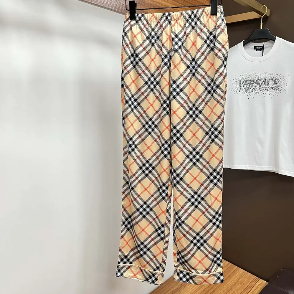 Burberry Check Short for Men in Sleeved Silk Pajama Set