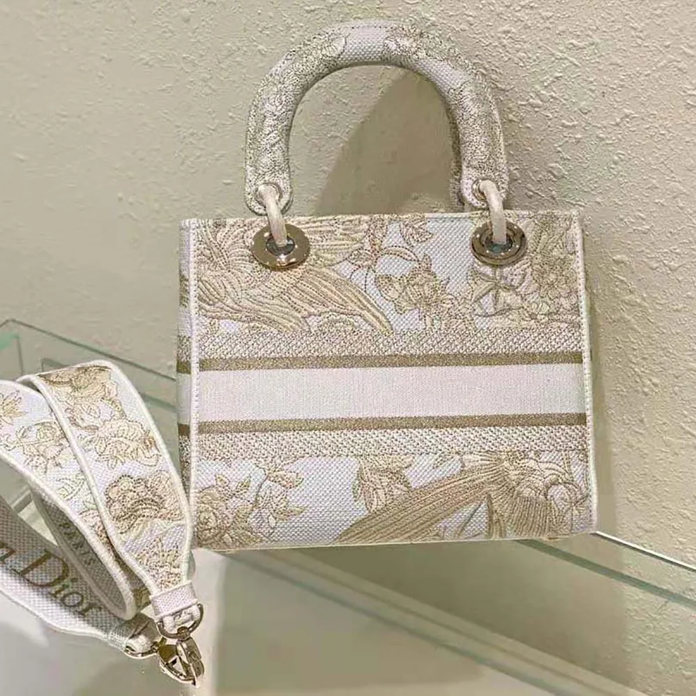 Dior Medium Lady D-lite Bag Dior Jardin D'Hiver Embroidery with Gold for Women in Tone Metallic Thread Dior Medium Lady D-lite Bag Dior Jardin D'Hiver Embroidery with Gold for Women in Tone Metallic Thread
