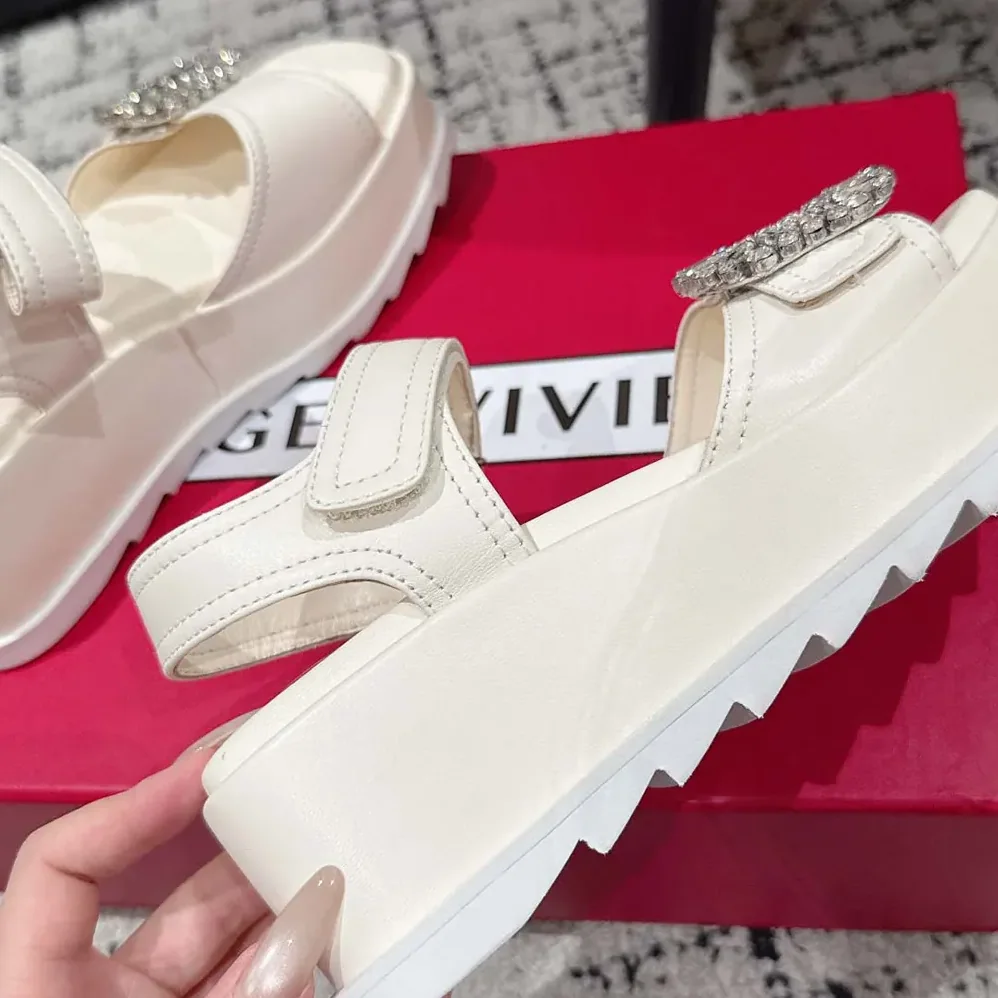 Roger Vivier Slidy Viv' Wedge Sandals in Leather for Women in White
