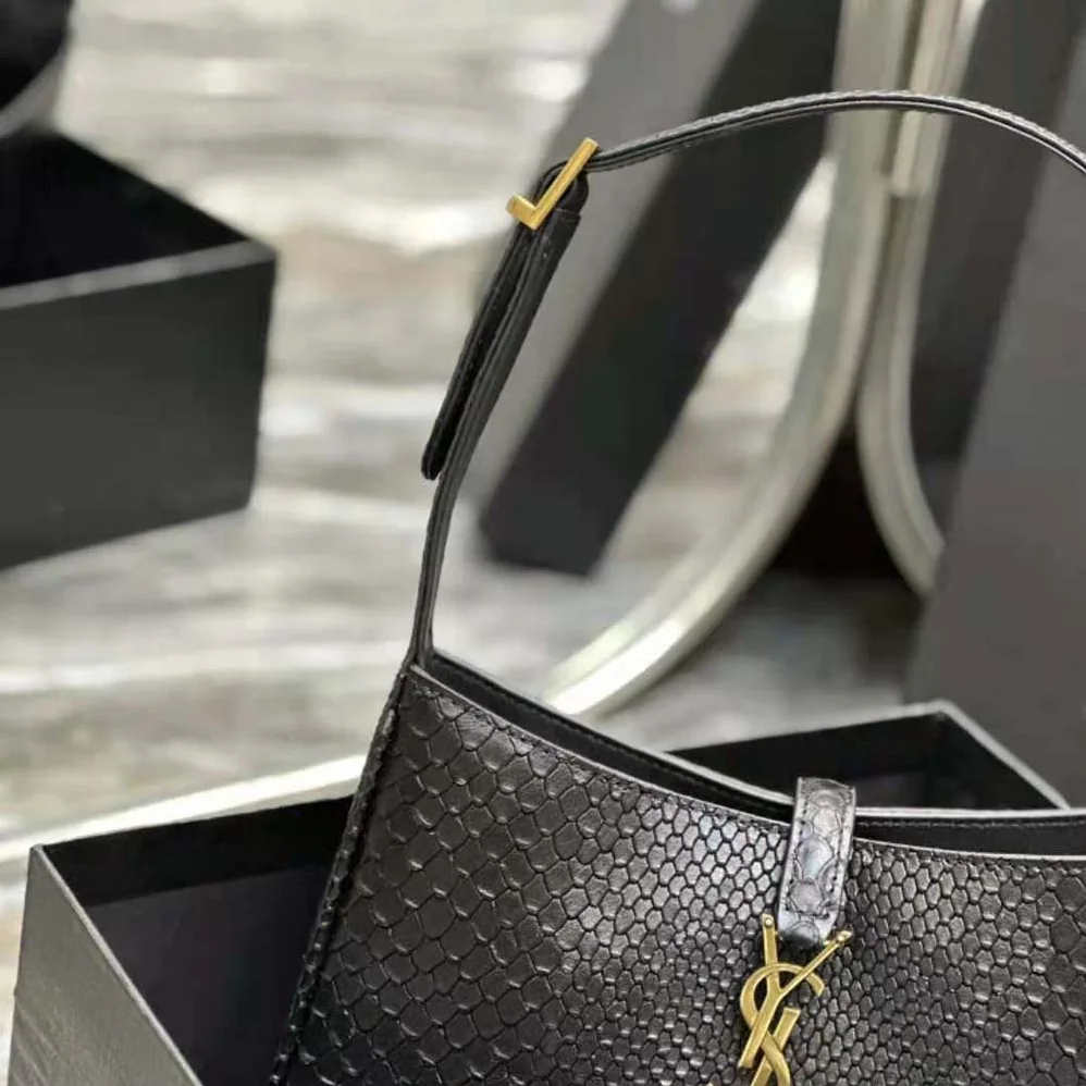 Saint Laurent YSL Le 5 A 7 Hobo Bag in Lizard Shiny Leather for Women in Black Saint Laurent YSL Le 5 A 7 Hobo Bag in Lizard Shiny Leather for Women in Black