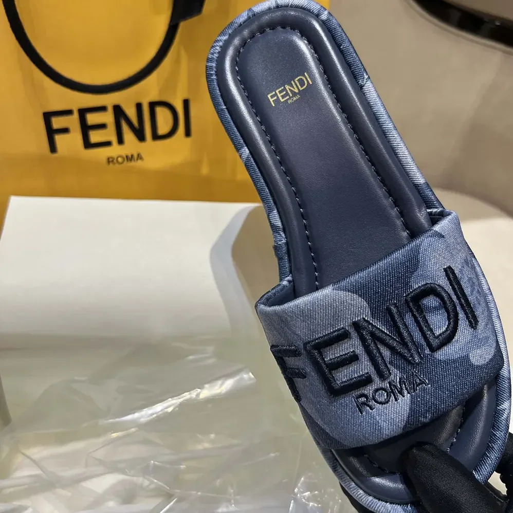 Fendi Sunshine Blue Denim Flatform Slides for Women Fendi Sunshine Blue Denim Flatform Slides for Women