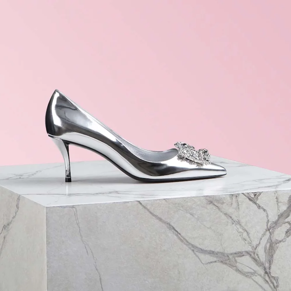 Roger Vivier Flower Strass Buckle Pumps for Women in Silver