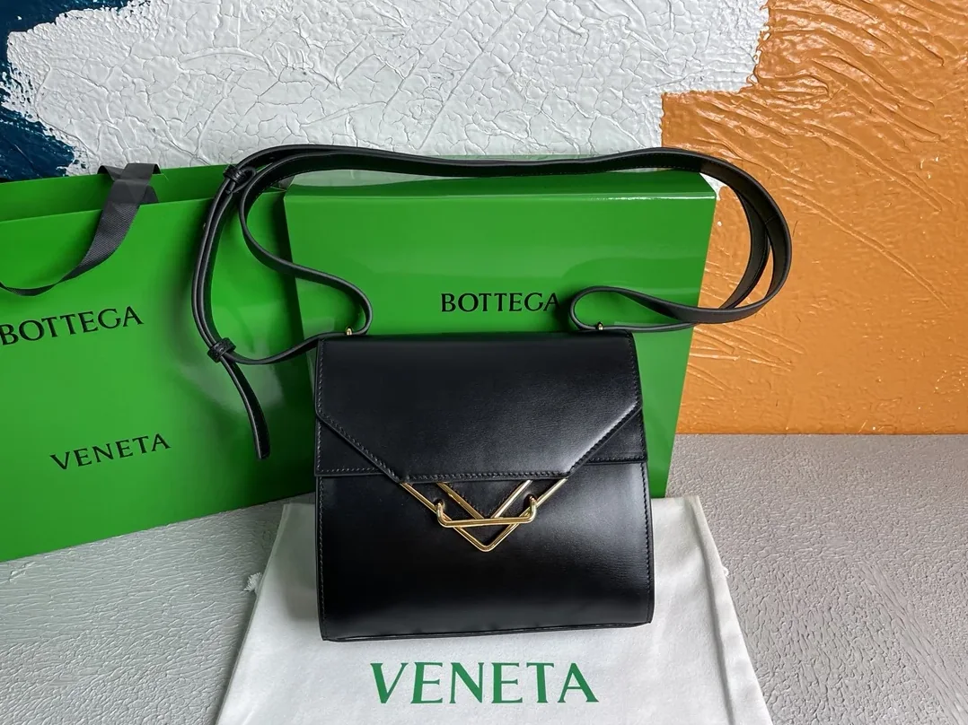 Bottega Veneta Clip Bag Black Bottega Veneta Clip Bag Black