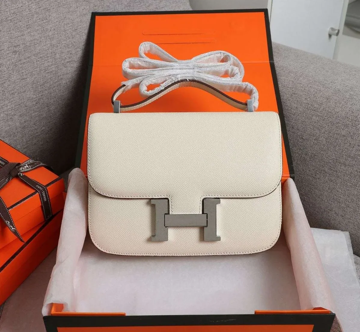 Hermes Constance Handbag Off White /